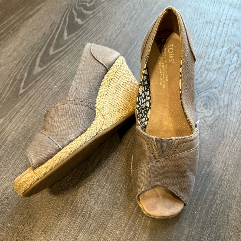 TOMS Women's Peep Toe Wedge Shoes - Brown